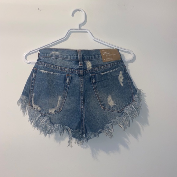 One Teaspoon Blue Ripped Jean shorts - Picture 2 of 2